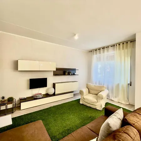 Leonardo Academy Hub: Comfort E Spazio In Centro *