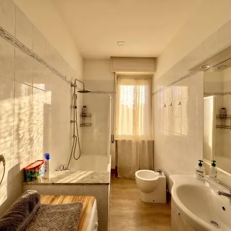 Leonardo Academy Hub: Comfort E Spazio In Centro Apartment